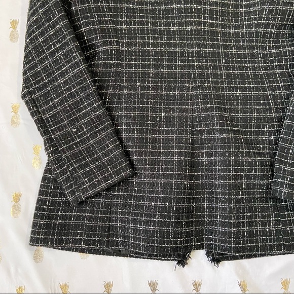 Karl Lagerfeld Paris Black Notched Collar Tweed Suit Skirt Set - Picture 15 of 16